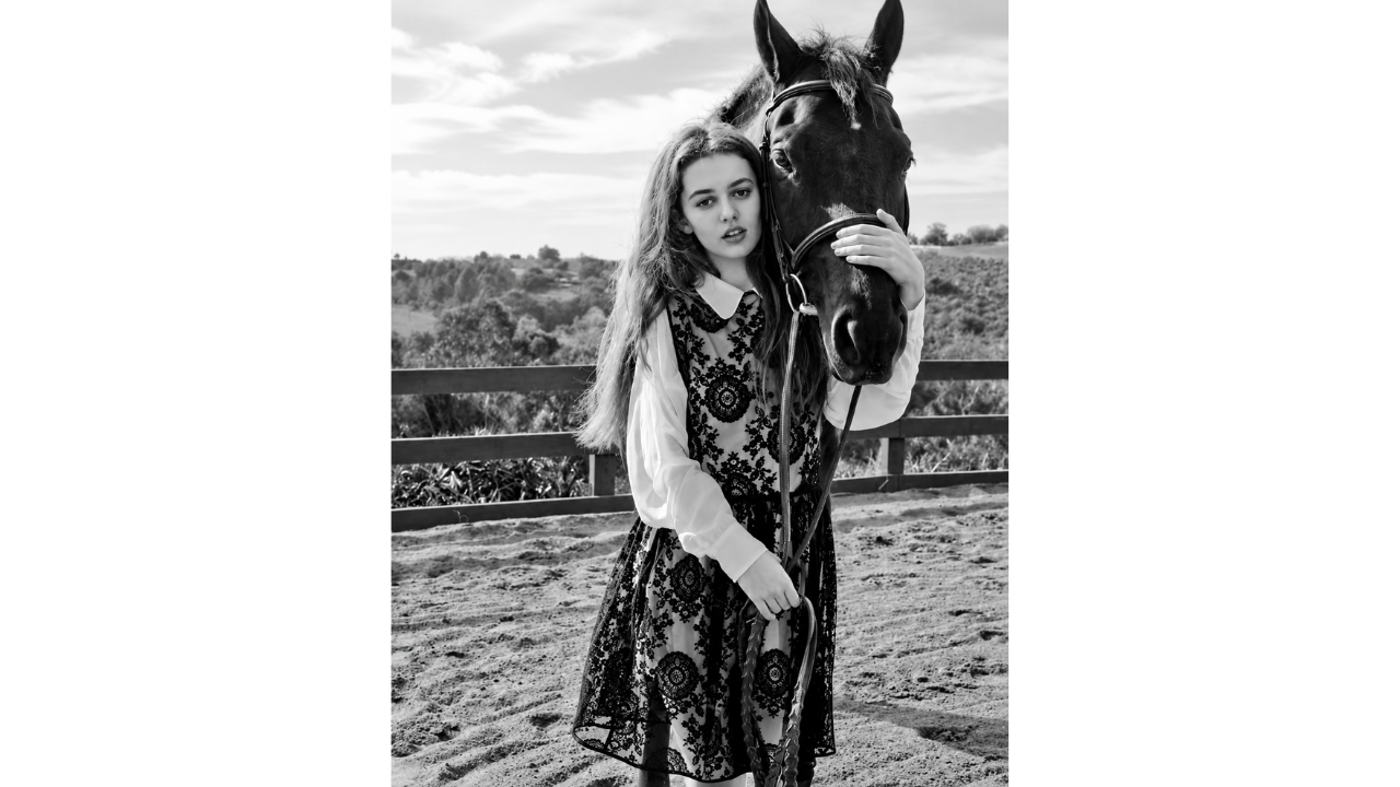 4. Horse photo with a confusing crop