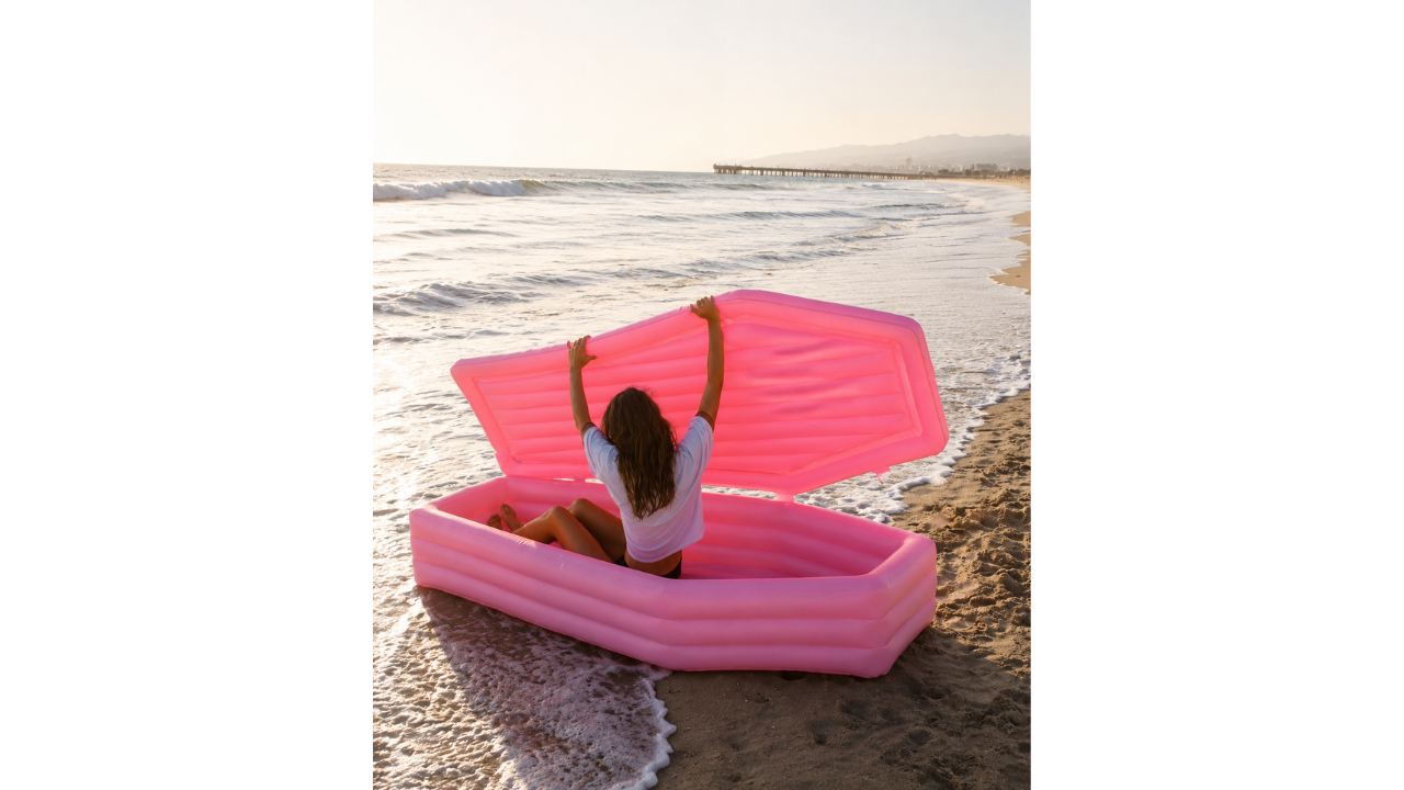 7. Beach float with an unusual resting design