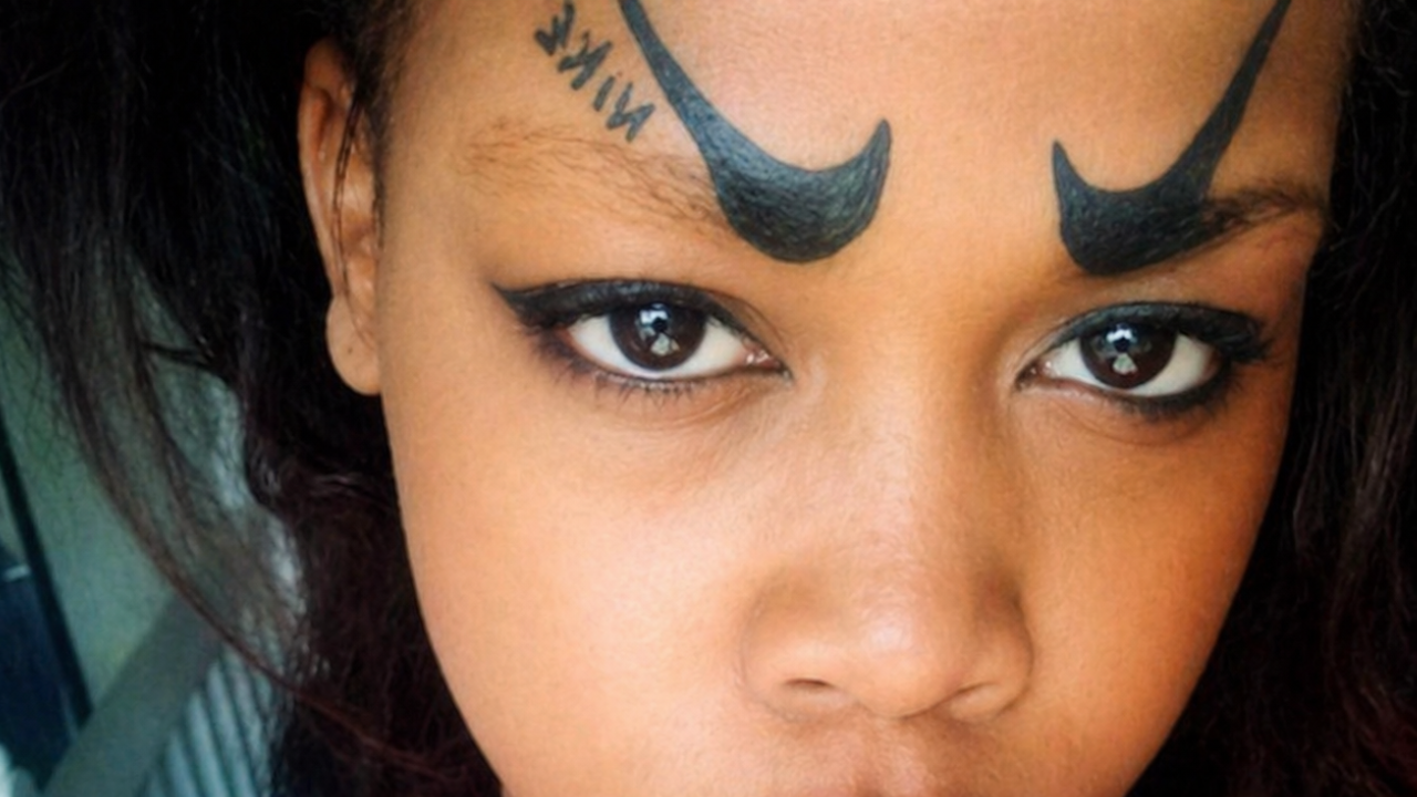 5. Turning Eyebrows Into a Nike Logo