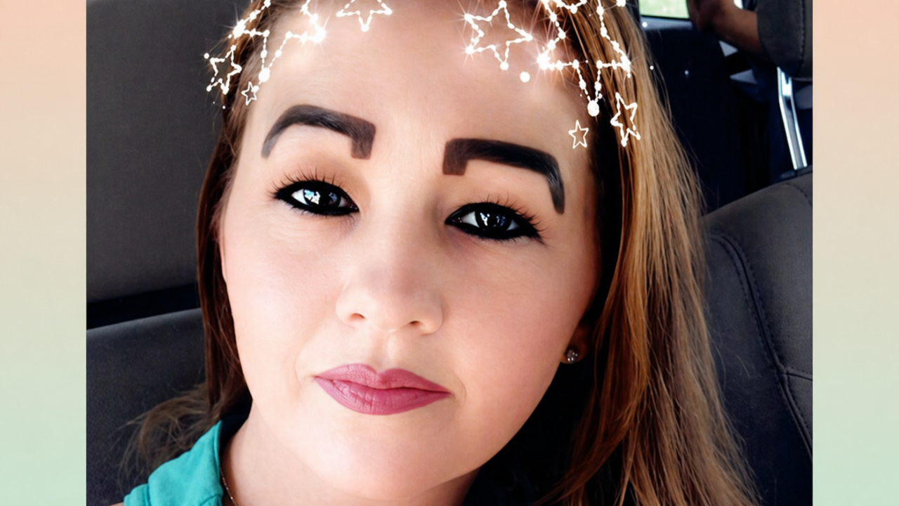 9. Eyebrows That Look Like Square Brackets