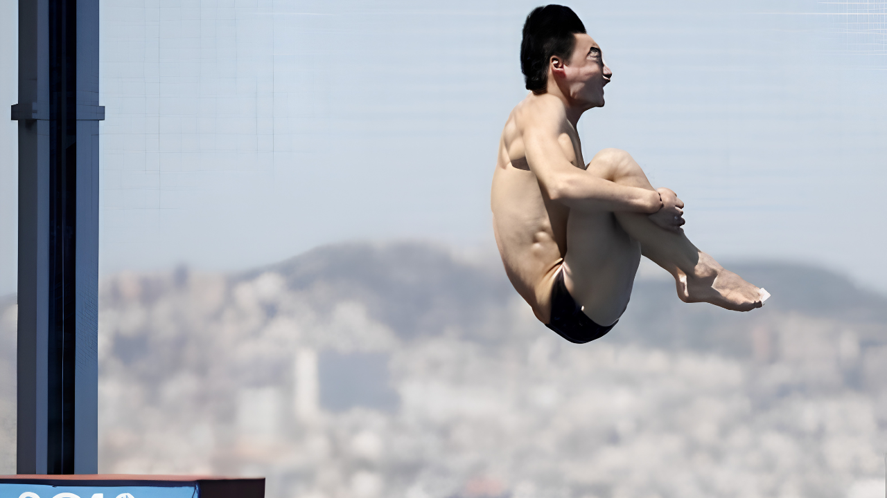 2. The Dive That Looked Like a Free Fall