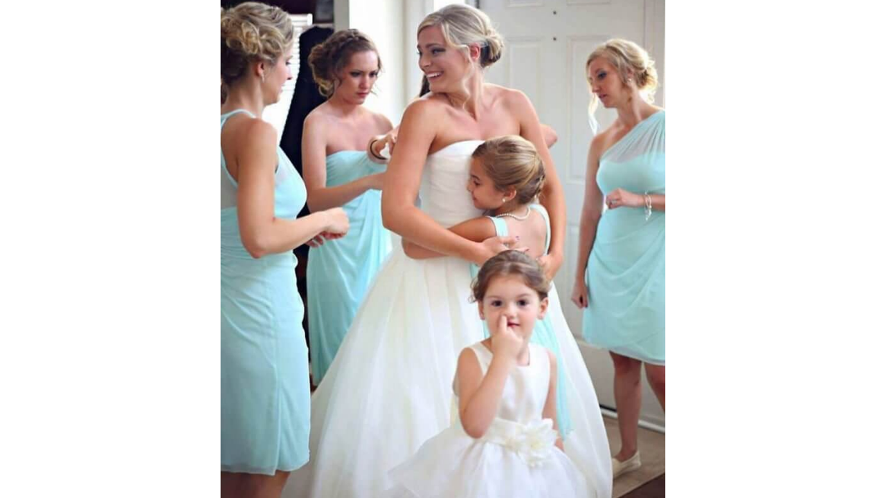 6. A photobomb nobody saw coming